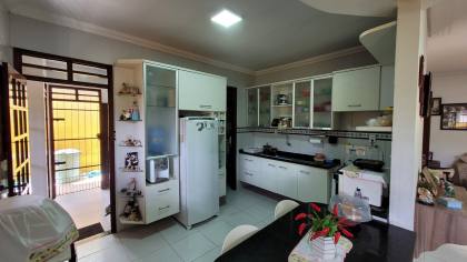 Casa à venda com 3 quartos, sendo 1 suíte, no bairro Jardim Paulistano em Campina Grande