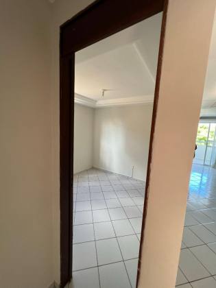 Apartamento à venda com 3 quartos, sendo 1 suíte no bairro Bessa em João Pessoa