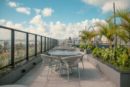 Flat mobiliado à venda no bairro Intermares em Cabedelo