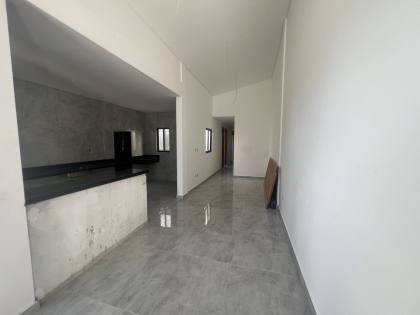 Casa à venda com 3 quartos, sendo 1 suíte, no bairro Alto Branco em Campina Grande