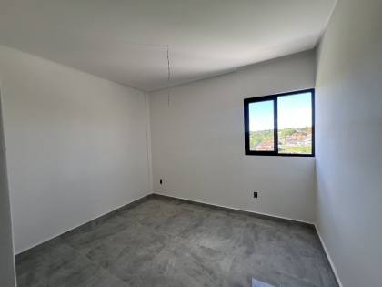 Casa à venda com 3 quartos, sendo 1 suíte, no bairro Alto Branco em Campina Grande