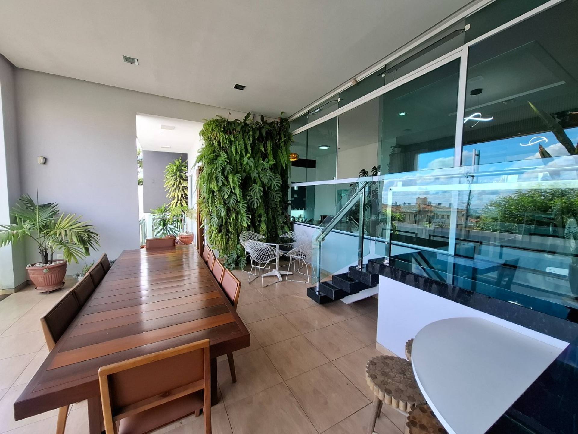 Casa à venda com 3 quartos, sendo 3 suítes no bairro Alto Branco em Campina Grande