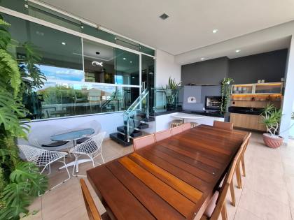 Casa à venda com 3 quartos, sendo 3 suítes no bairro Alto Branco em Campina Grande