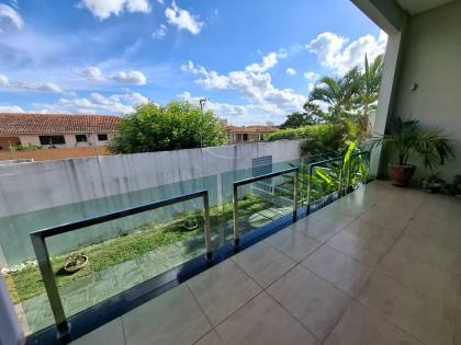 Casa à venda com 3 quartos, sendo 3 suítes no bairro Alto Branco em Campina Grande