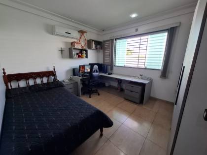 Casa à venda com 3 quartos, sendo 3 suítes no bairro Alto Branco em Campina Grande