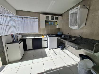 Casa à venda com 3 quartos, sendo 3 suítes no bairro Alto Branco em Campina Grande