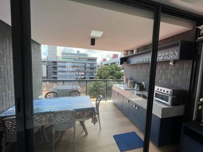 Apartamento à venda com 3 suítes, a beira-mar de Cabo Branco