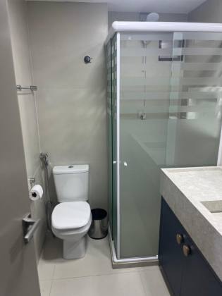 Apartamento à venda com 3 suítes, a beira-mar de Cabo Branco