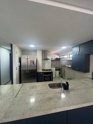 Apartamento à venda com 3 suítes, a beira-mar de Cabo Branco