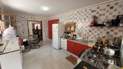 Casa à venda com 4 quartos, sendo 4 suítes no bairro Centenário em Campina Grande