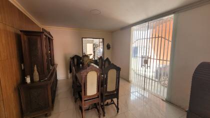 Casa à venda com 4 quartos, sendo 4 suítes no bairro Centenário em Campina Grande