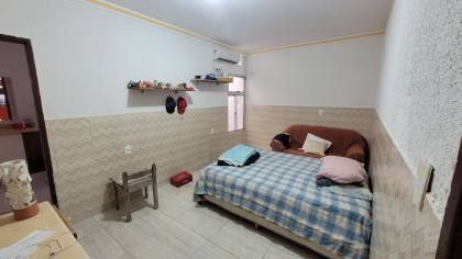 Casa à venda com 4 quartos, sendo 4 suítes no bairro Centenário em Campina Grande