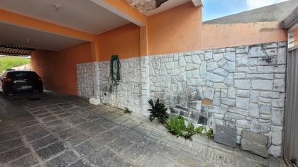 Casa à venda com 4 quartos, sendo 4 suítes no bairro Centenário em Campina Grande