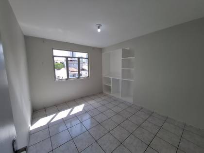Apartamento à venda com 3 quartos, sendo 1 suíte no bairro Lauritzen em Campina Grande