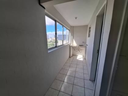 Apartamento à venda com 3 quartos, sendo 1 suíte no bairro Lauritzen em Campina Grande