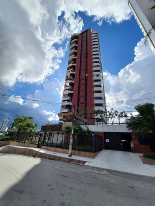 Apartamento à venda no bairro do Mirante, em Campina Grande
