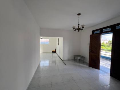 Casa à venda com 3 quartos, sendo 01 suíte no bairro das Nações em Campina Grande