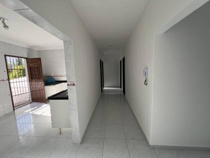 Casa à venda com 3 quartos, sendo 01 suíte no bairro das Nações em Campina Grande