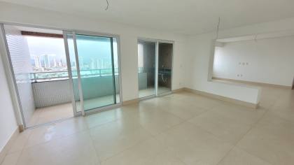 Apartamento à venda com 3 suítes e 3 varandas em frente ao Parque da Criança