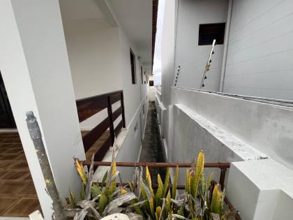 Casa à venda com 3 quartos, sendo 1 suíte no bairro Jardim Tavares em Campina Grande