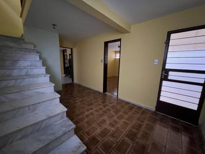 Casa à venda com 3 quartos, sendo 1 suíte no bairro Jardim Tavares em Campina Grande