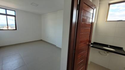 Cobertura para locação com 5 suítes no bairro Mirante em Campina Grande