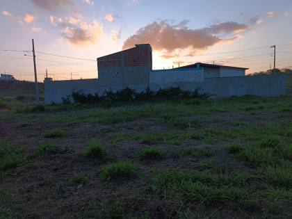 Terreno à venda na Vila Maria da Luz