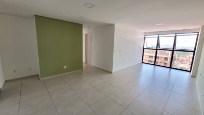 Apartamento à venda com 3 suítes, no bairro do Mirante, em Campina Grande