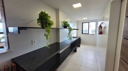 Apartamento à venda com 3 suítes, no bairro do Mirante, em Campina Grande