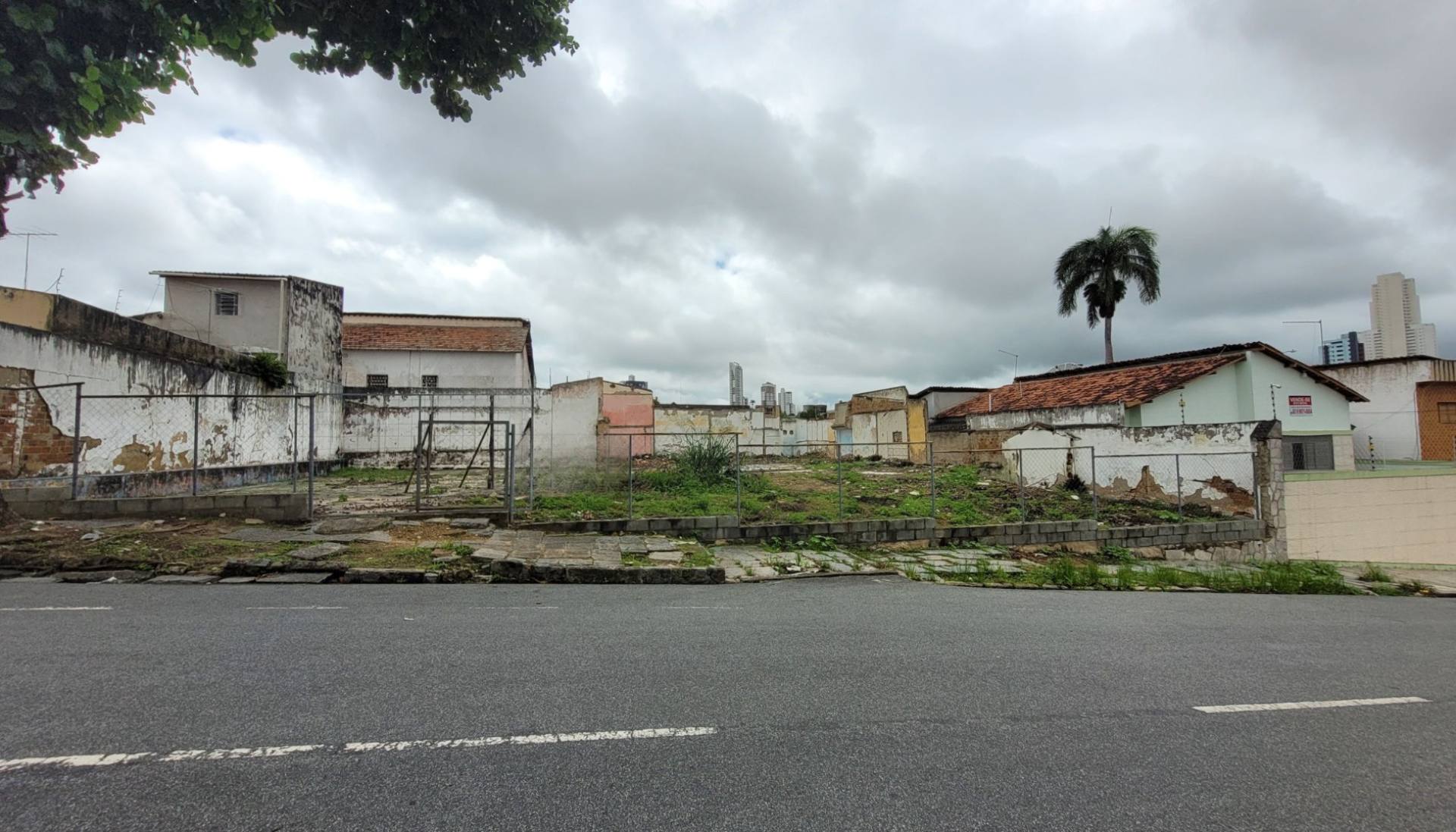 Terreno de 730m² à venda no bairro Conceição, em Campina Grande