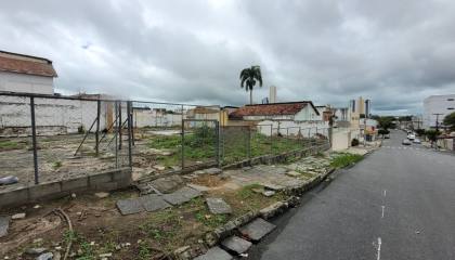 Terreno de 730m² à venda no bairro Conceição, em Campina Grande
