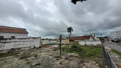 Terreno de 730m² à venda no bairro Conceição, em Campina Grande