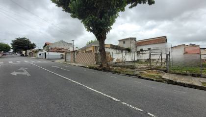 Terreno de 730m² à venda no bairro Conceição, em Campina Grande