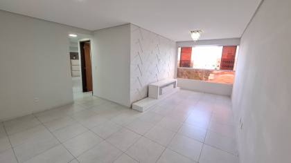 Apartamento à venda com 02 quartos, sendo 1 suíte + DCE, na Liberdade em Campina Grande