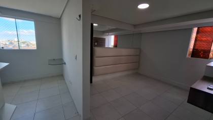 Apartamento à venda com 02 quartos, sendo 1 suíte + DCE, na Liberdade em Campina Grande