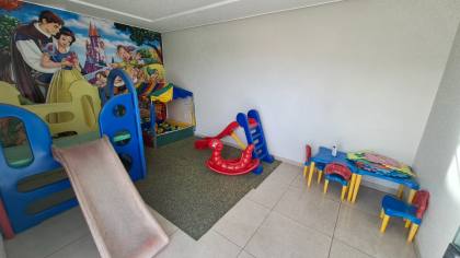 Apartamento à venda com 02 quartos, sendo 1 suíte + DCE, na Liberdade em Campina Grande