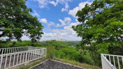 Casa à venda em condomínio fechado, com 3 suíte e escritório, em Campina Grande