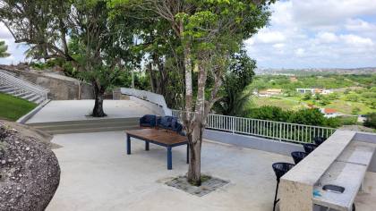 Casa à venda em condomínio fechado, com 3 suíte e escritório, em Campina Grande