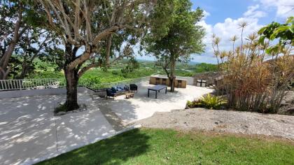 Casa à venda em condomínio fechado, com 3 suíte e escritório, em Campina Grande