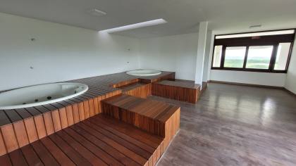 Casa à venda em condomínio fechado, com 3 suíte e escritório, em Campina Grande