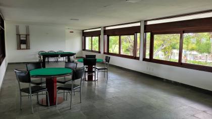 Casa à venda em condomínio fechado, com 3 suíte e escritório, em Campina Grande