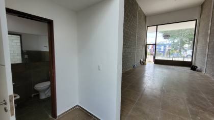 Lojas de 60m² disponíveis para locação na Av. Manoel Tavares, em Campina Grande