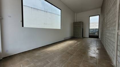 Lojas de 60m² disponíveis para locação na Av. Manoel Tavares, em Campina Grande