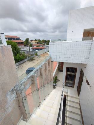 Apartamento á venda com 01 quarto em Carapibus, Litoral Sul da Paraíba