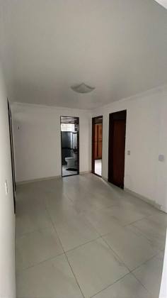Apartamento à venda com 3 quartos, sendo 2 suítes, do Alto Branco, em Campina Grande