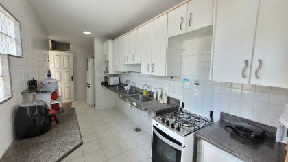 Casa à venda com 4 quartos, sendo 1 suíte, no bairro Alto Branco em Campina Grande