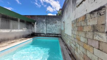 Casa à venda com 4 quartos, sendo 1 suíte, no bairro Alto Branco em Campina Grande