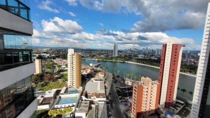 Apartamento à venda com 3 quartos, sendo 2 suítes + DCE no centro de Campina Grande