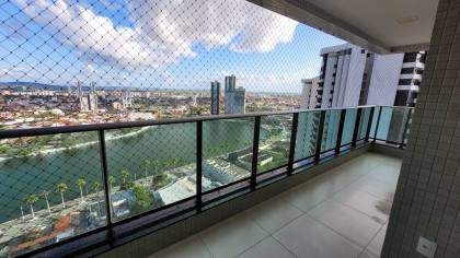 Apartamento à venda com 3 quartos, sendo 2 suítes no centro de Campina Grande