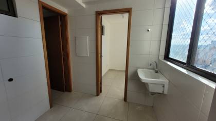 Apartamento à venda com 3 quartos, sendo 2 suítes no centro de Campina Grande